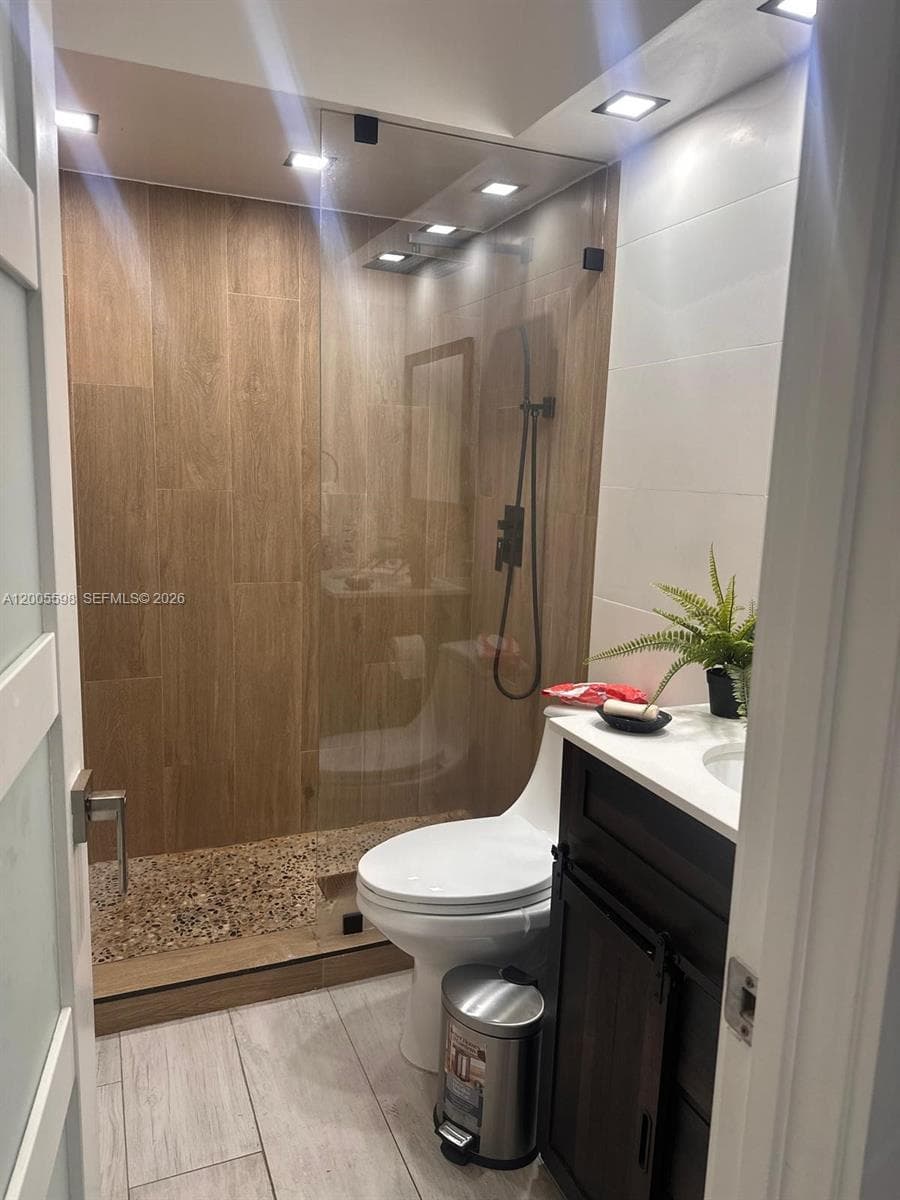 6633 NW 178th Ter, Hialeah FL 33015 — 23