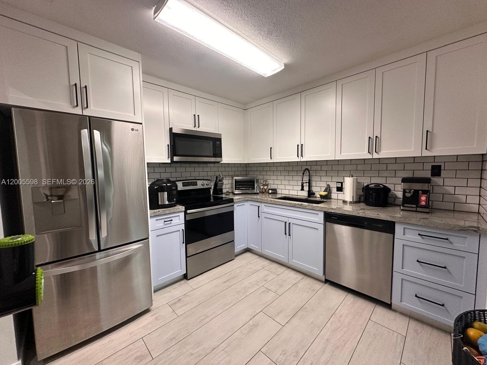 6633 NW 178th Ter, Hialeah FL 33015 — 10