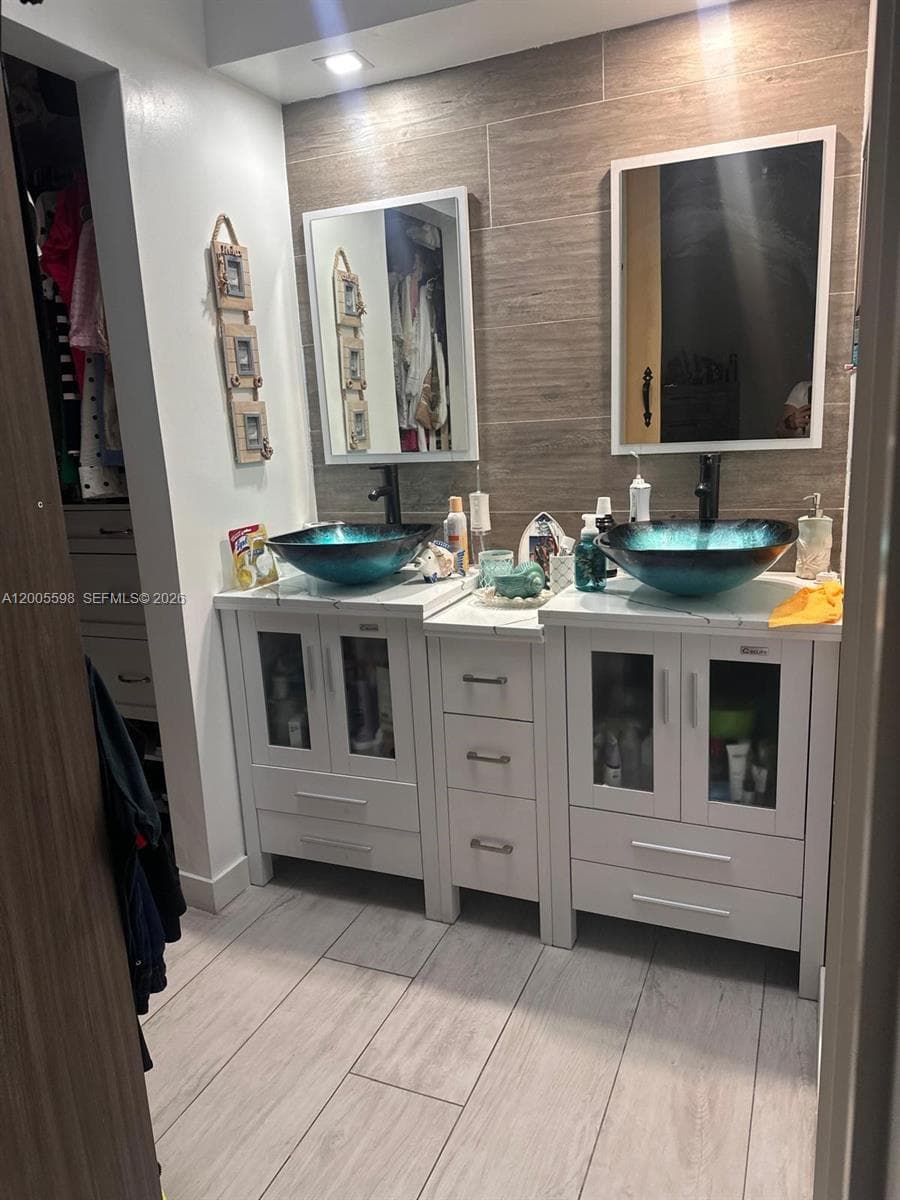 6633 NW 178th Ter, Hialeah FL 33015 — 18