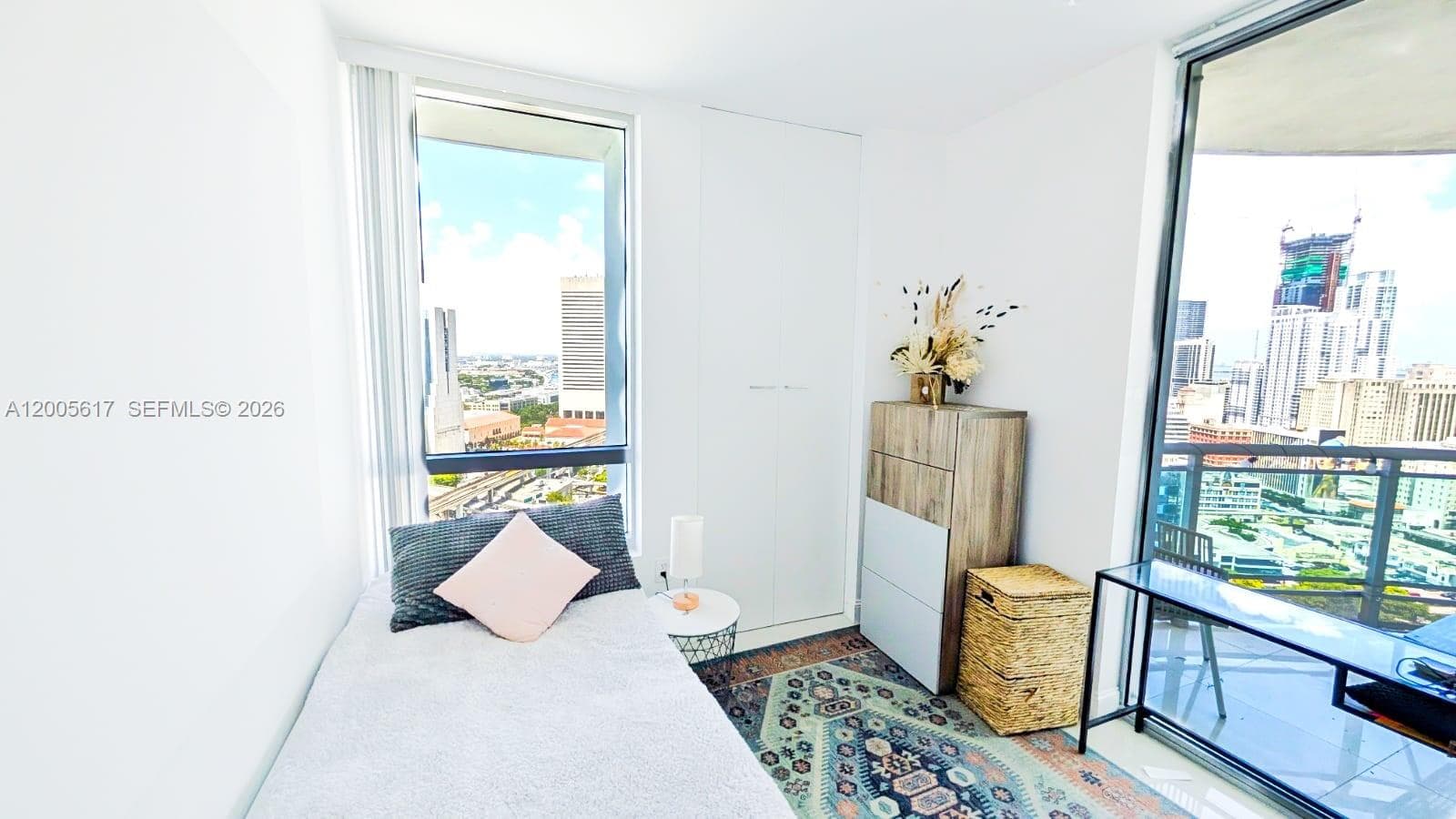 350 S Miami Ave # 2813, Miami FL 33130 — 12