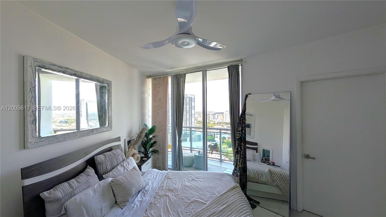 350 S Miami Ave # 2813, Miami FL 33130 — 7
