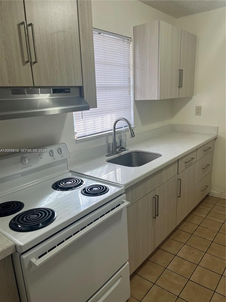 2255 W 55th St # 2, Hialeah FL 33016 — 2