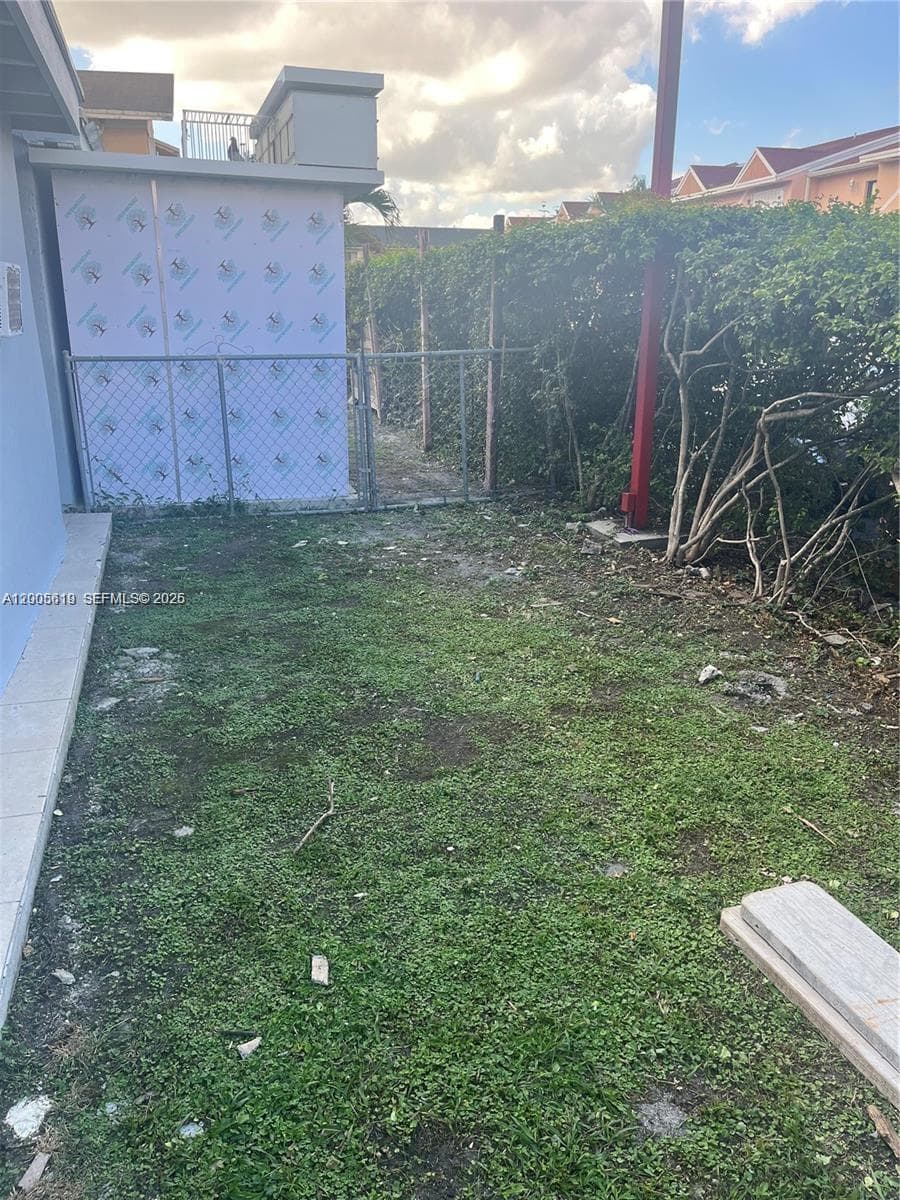 2255 W 55th St # 2, Hialeah FL 33016 — 11