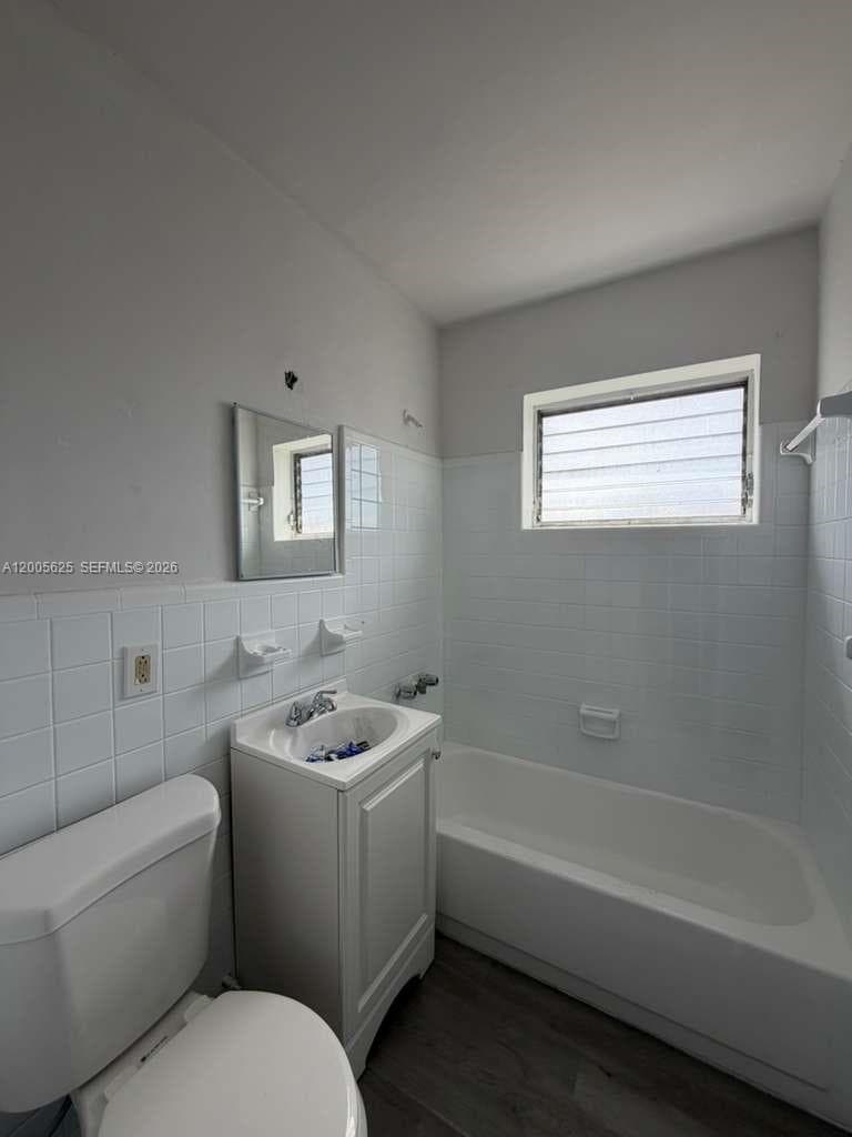 1628 SW 7th St # 9, Miami FL 33135 — 5