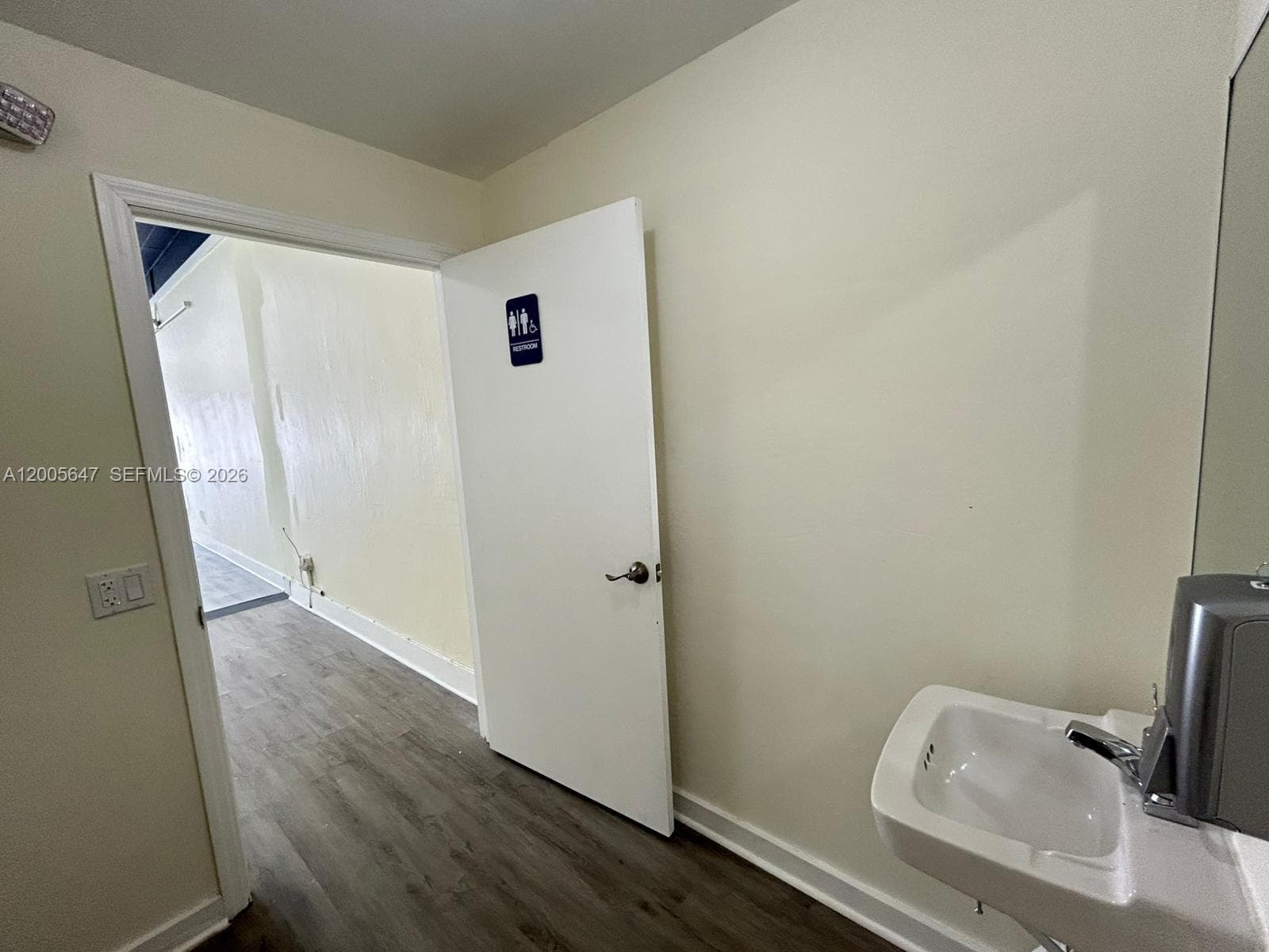2199 NW 20th St # 2, Miami FL 33142 — 21
