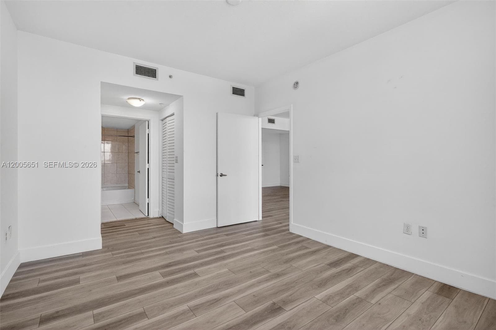 2775 NE 187th St # 202, Aventura FL 33180 — 17