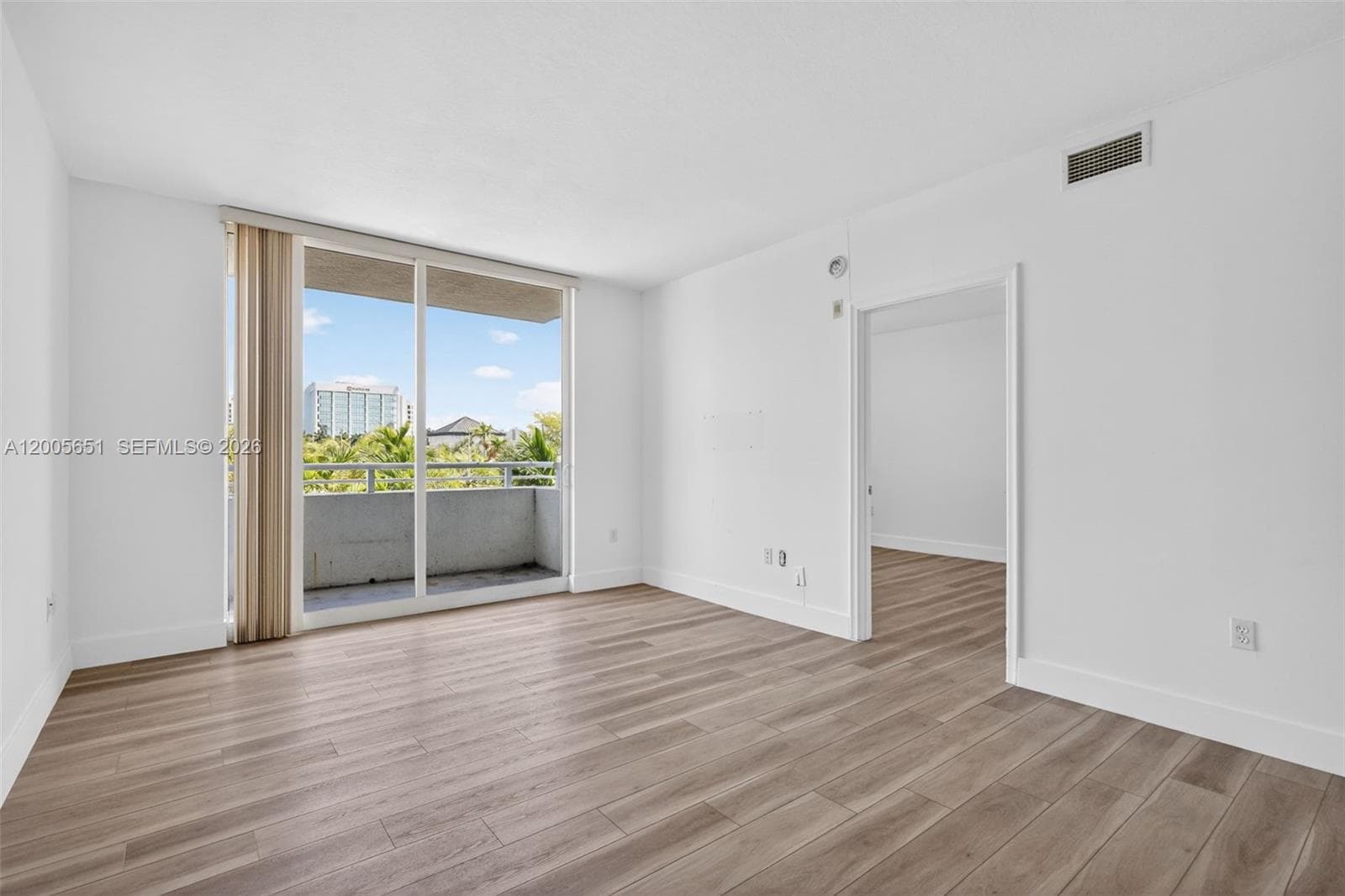2775 NE 187th St # 202, Aventura FL 33180 — 14