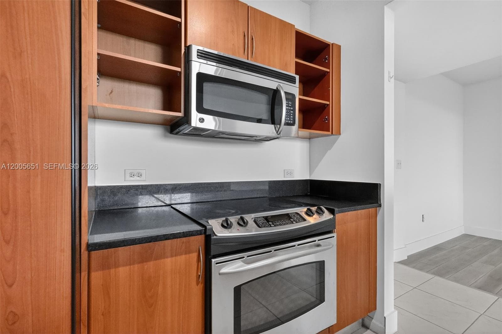 2775 NE 187th St # 202, Aventura FL 33180 — 11