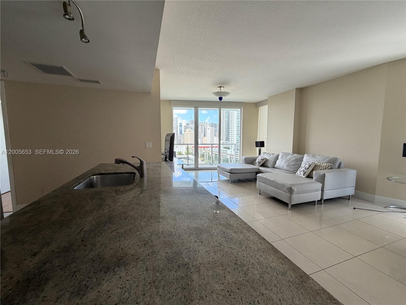 185 SW 7th St # 1511, Miami FL 33130 — 2
