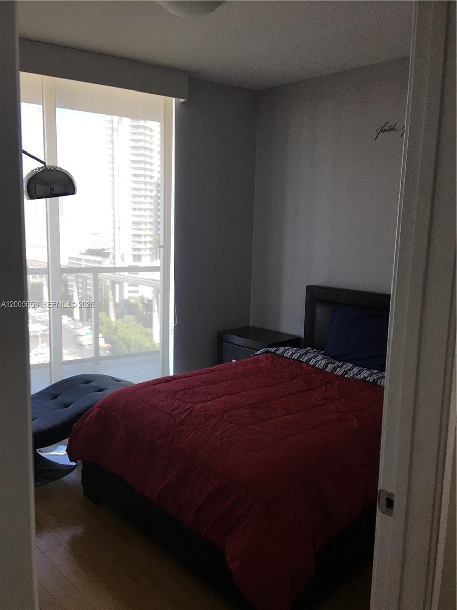 185 SW 7th St # 1511, Miami FL 33130 — 8