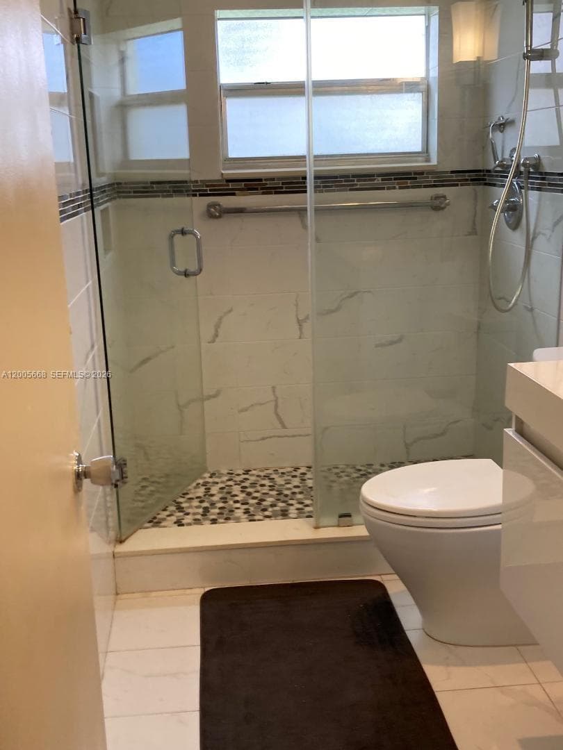 18901 NE 14th Ave # 101, Miami FL 33179 — 17