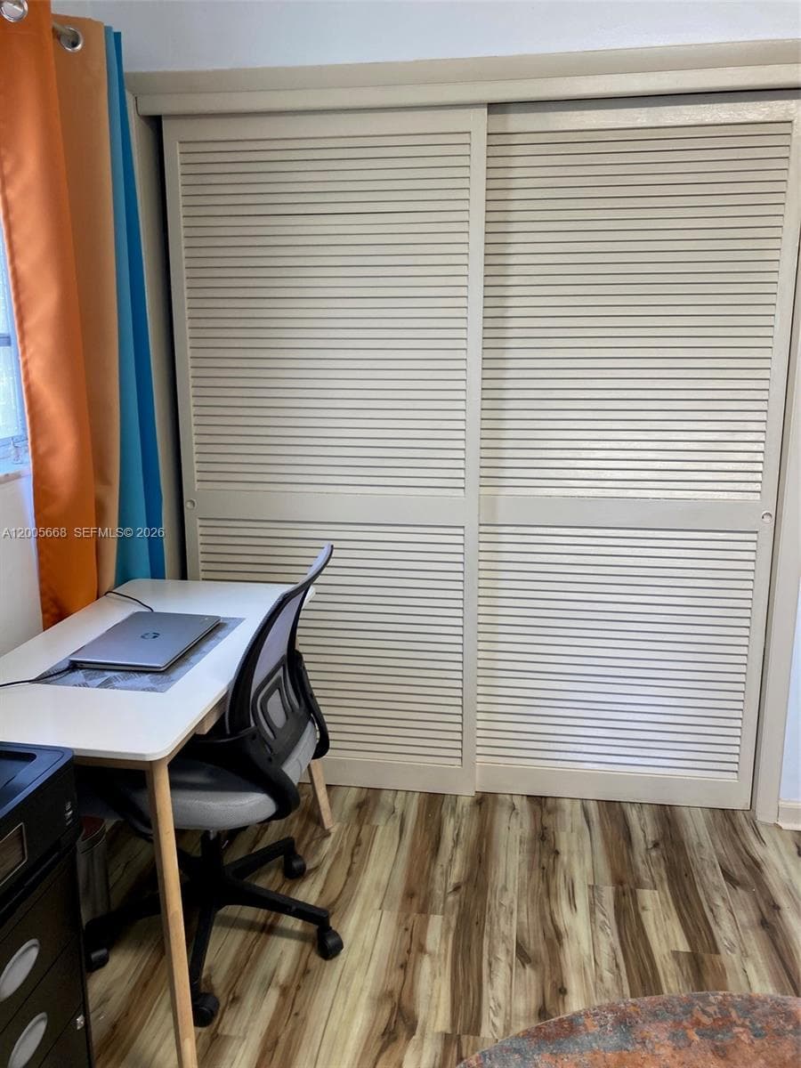 18901 NE 14th Ave # 101, Miami FL 33179 — 11