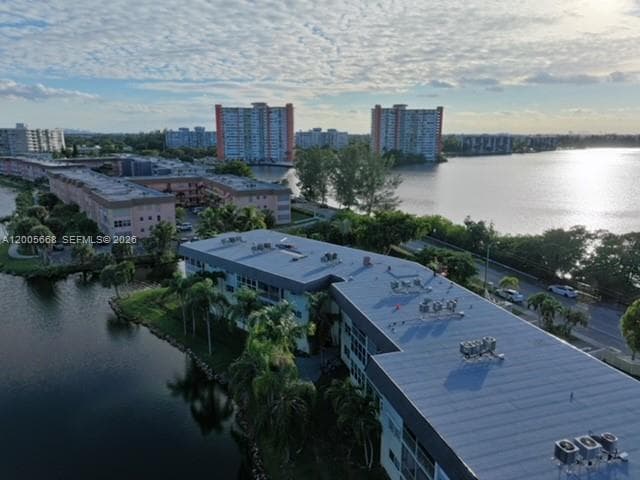 18901 NE 14th Ave # 101, Miami FL 33179 — 25