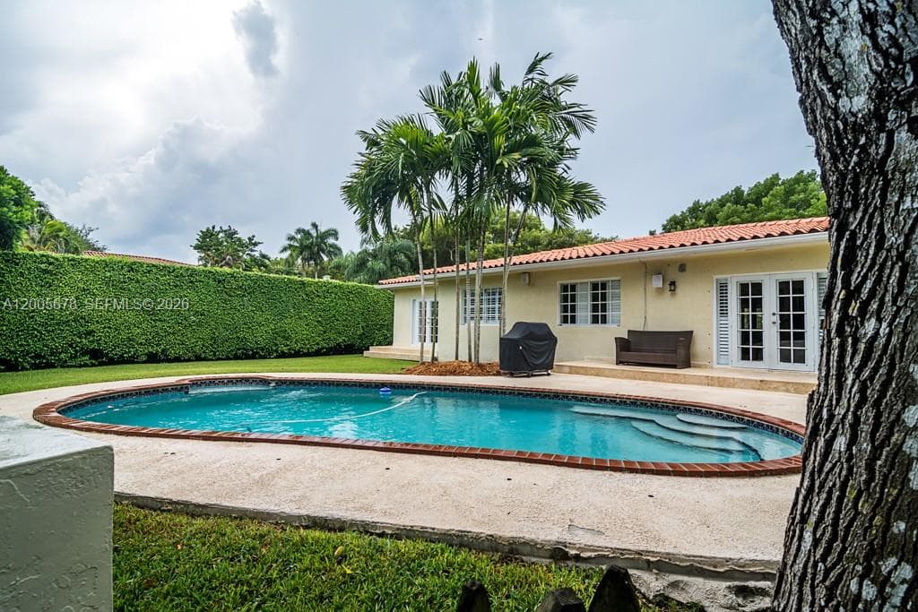1237 Aduana Ave, Coral Gables FL 33146 — 22