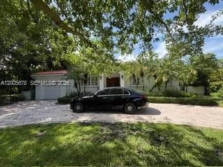 1237 Aduana Ave, Coral Gables FL 33146 — 1