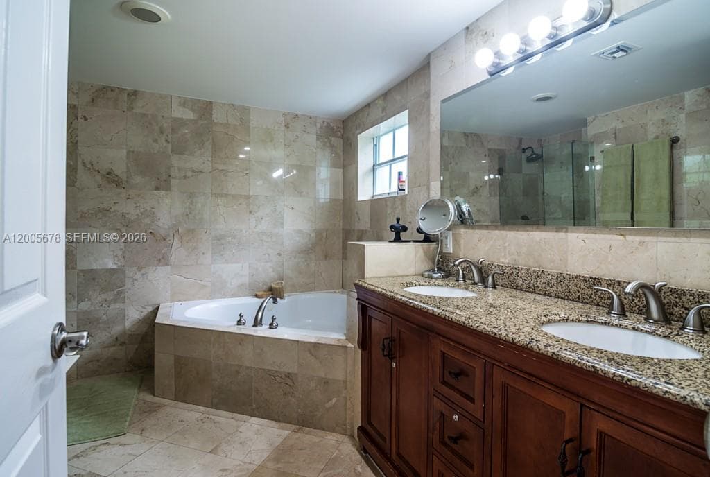 1237 Aduana Ave, Coral Gables FL 33146 — 14