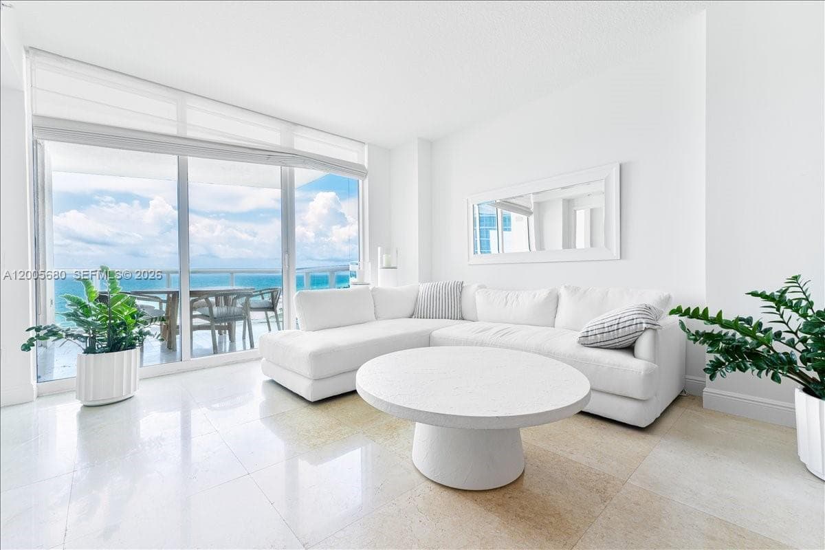 3801 Collins Ave # 1105, Miami Beach FL 33140 — 23