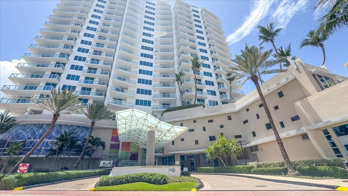 3801 Collins Ave # 1105, Miami Beach FL 33140 — 2