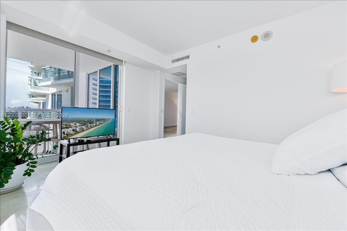 3801 Collins Ave # 1105, Miami Beach FL 33140 — 16