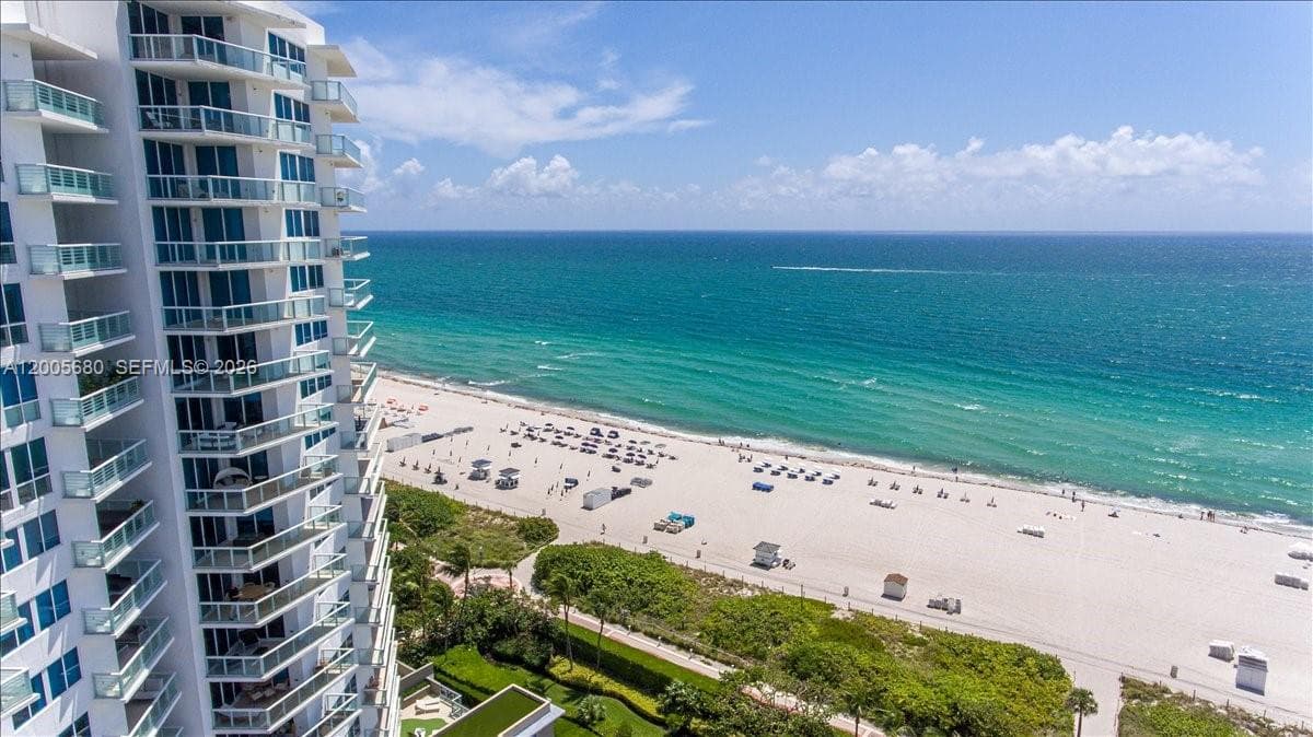 3801 Collins Ave # 1105, Miami Beach FL 33140 — 5