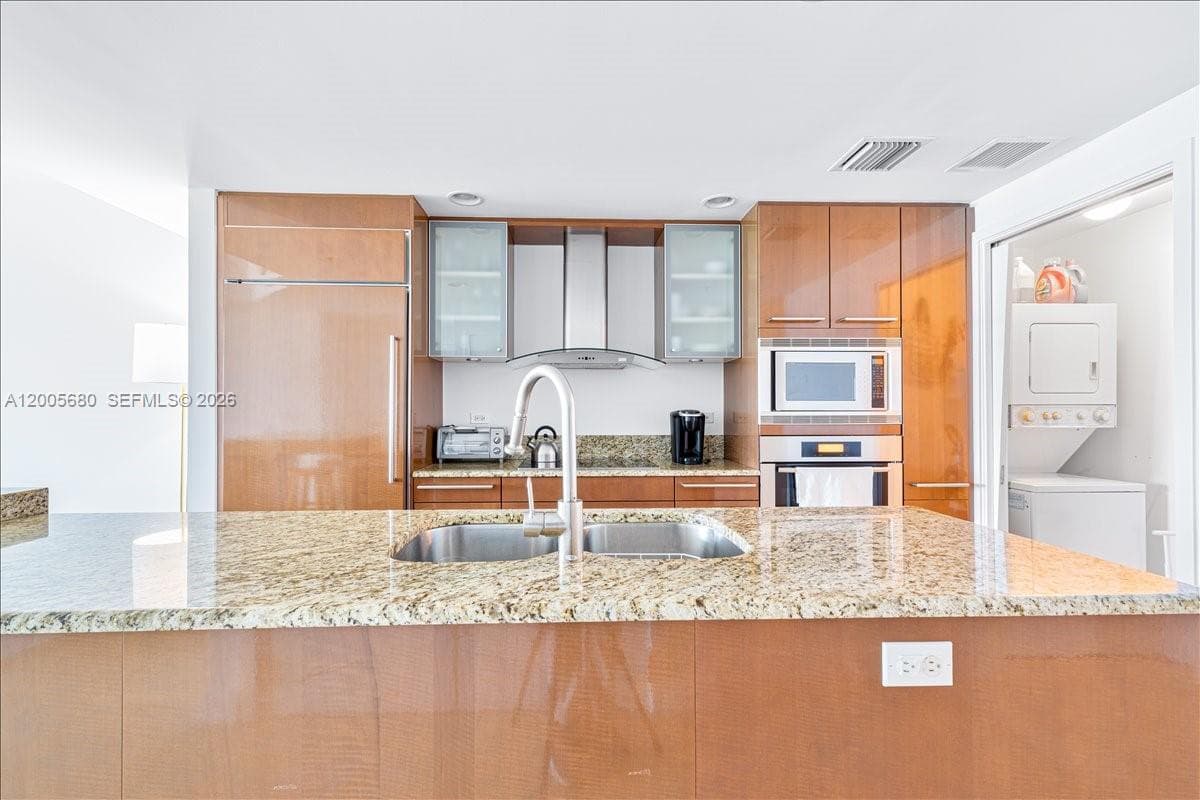 3801 Collins Ave # 1105, Miami Beach FL 33140 — 20