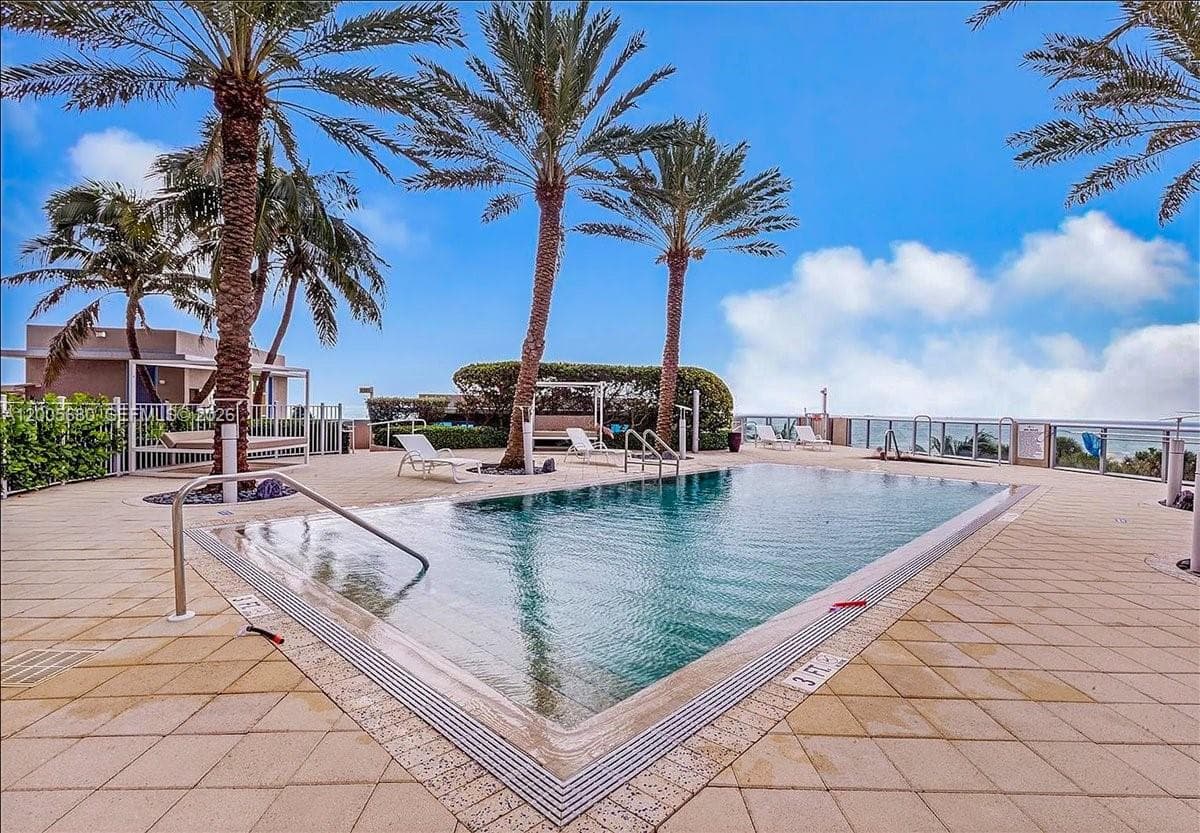 3801 Collins Ave # 1105, Miami Beach FL 33140 — 9
