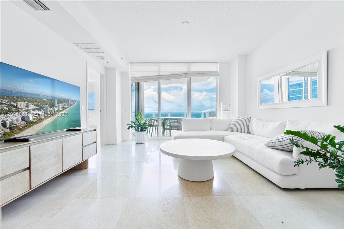 3801 Collins Ave # 1105, Miami Beach FL 33140 — 14