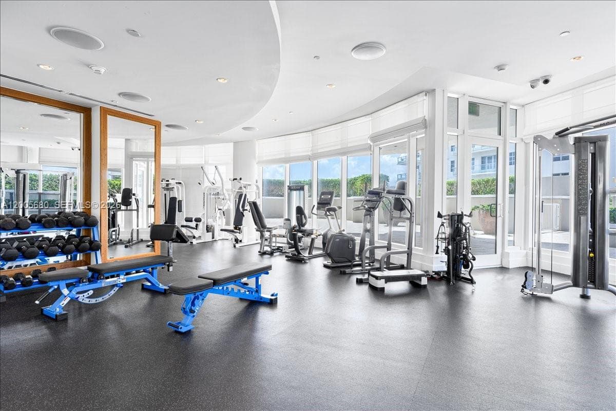 3801 Collins Ave # 1105, Miami Beach FL 33140 — 41
