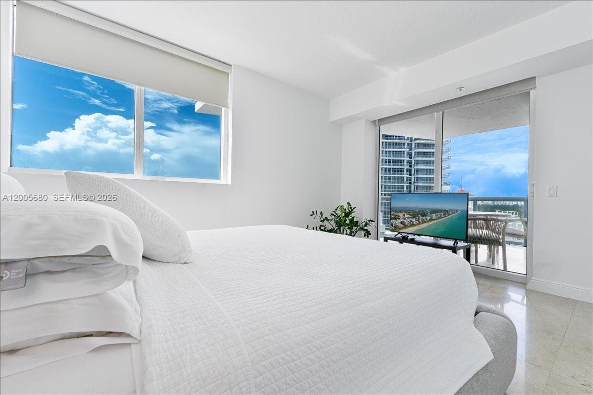 3801 Collins Ave # 1105, Miami Beach FL 33140 — 15