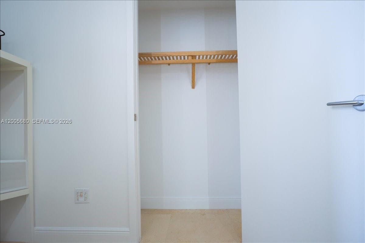 3801 Collins Ave # 1105, Miami Beach FL 33140 — 44