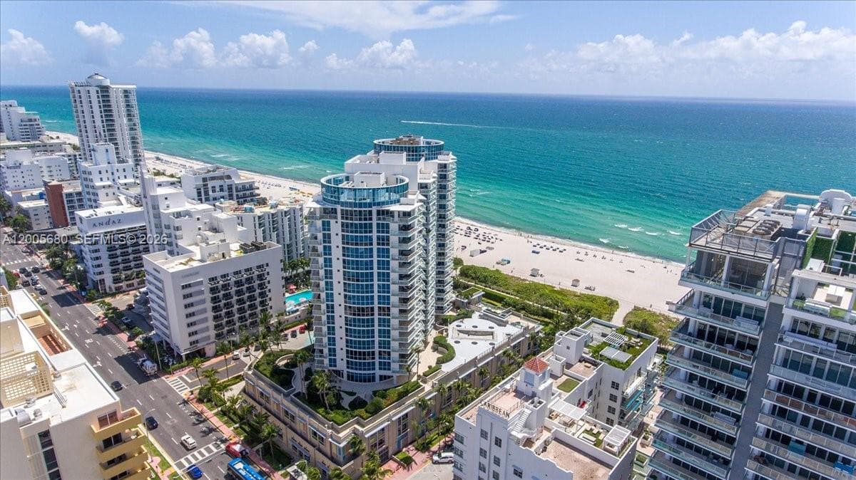 3801 Collins Ave # 1105, Miami Beach FL 33140 — 4
