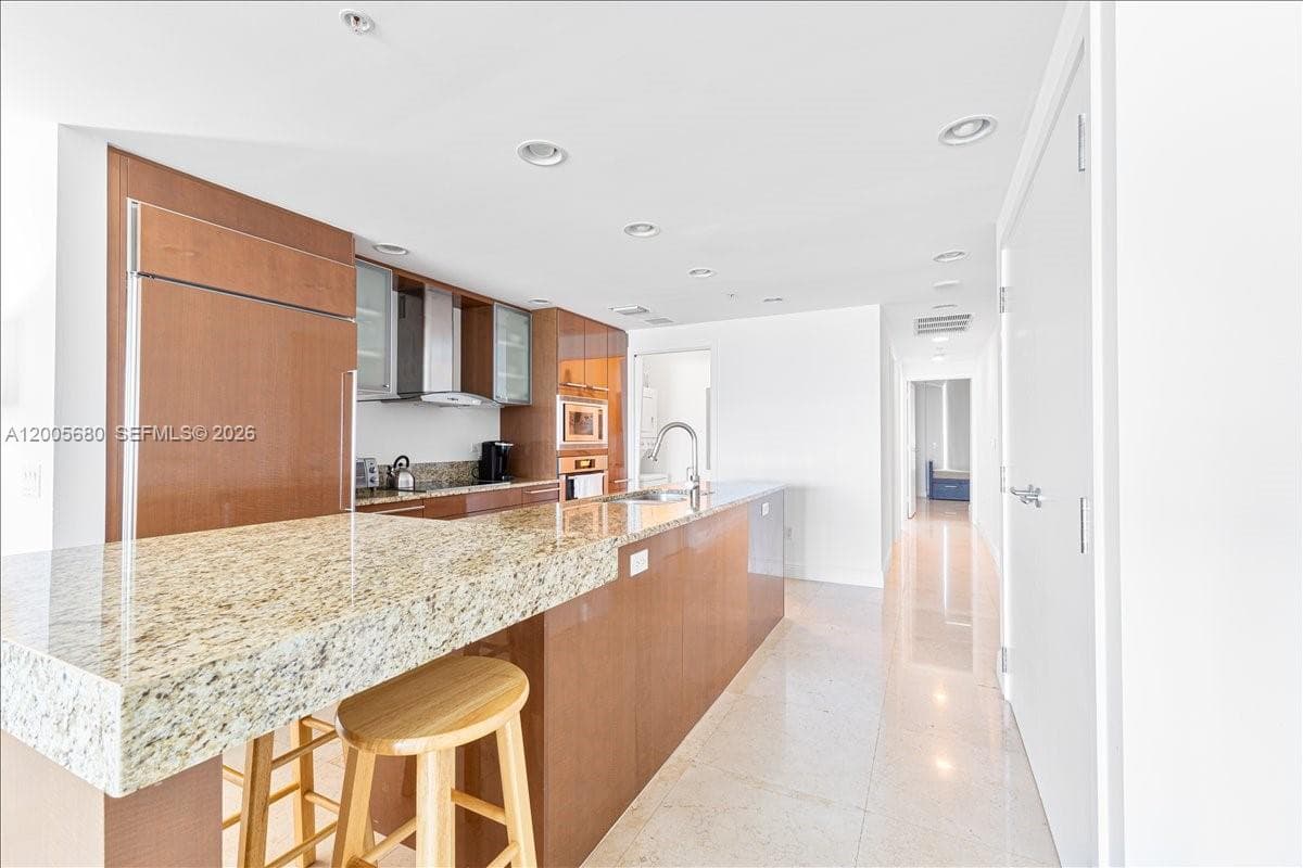 3801 Collins Ave # 1105, Miami Beach FL 33140 — 21