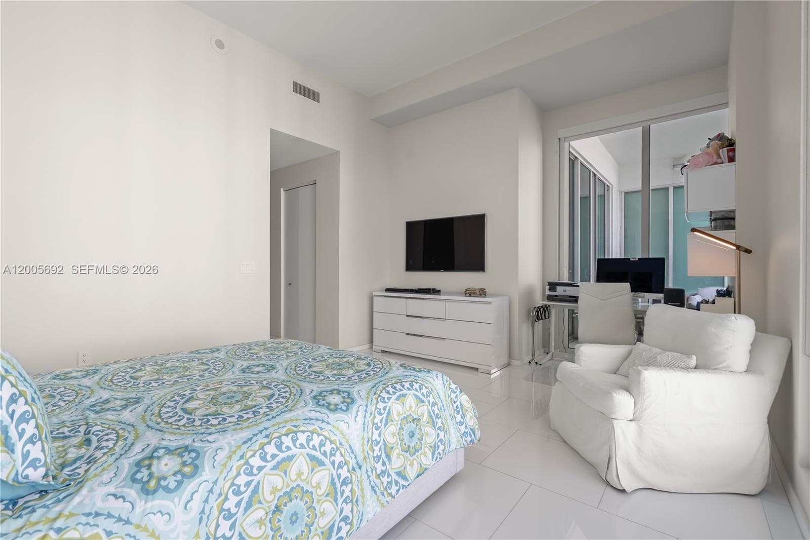900 Brickell Key Blvd # 3002, Miami FL 33131 — 27