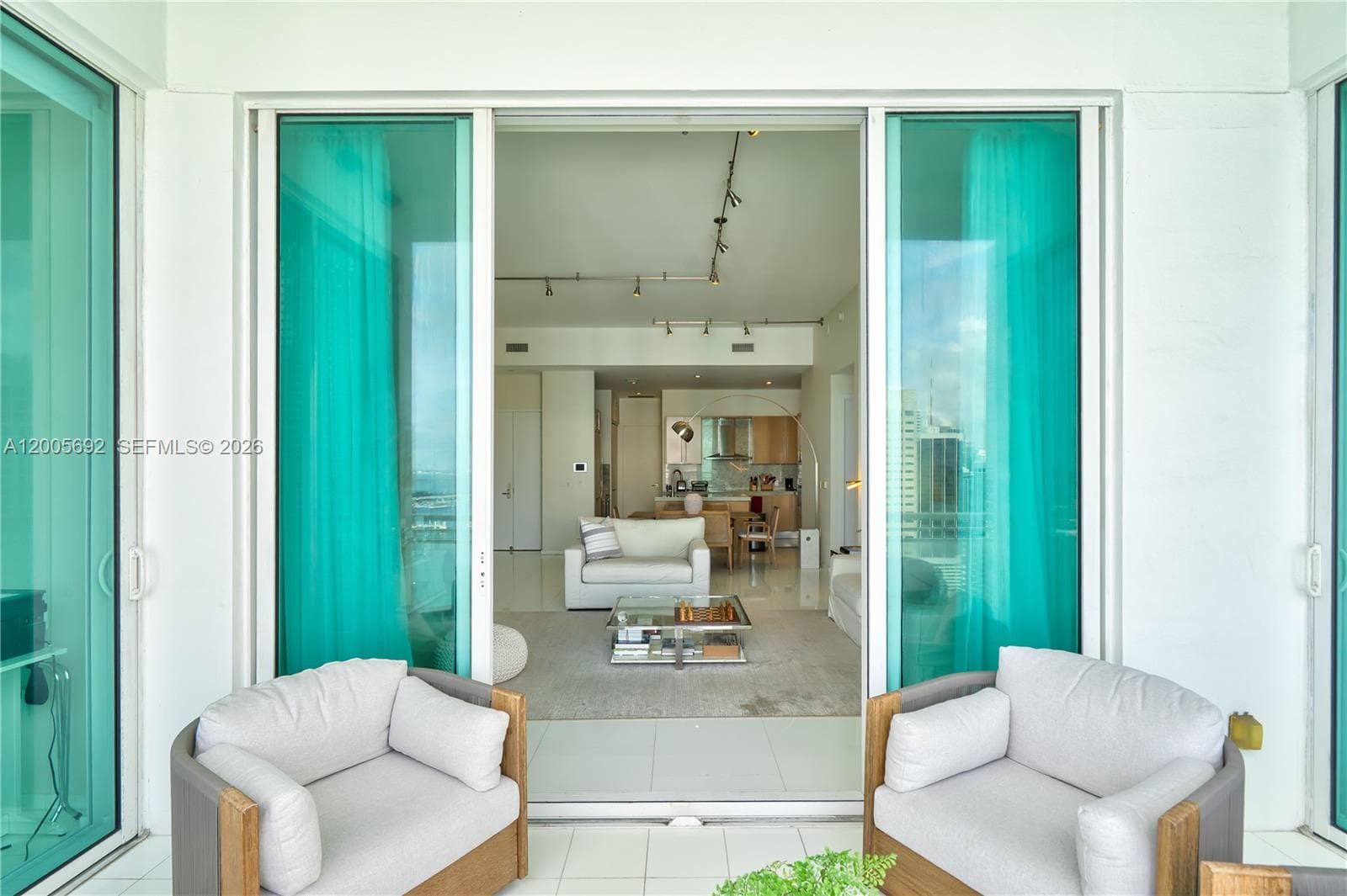 900 Brickell Key Blvd # 3002, Miami FL 33131 — 16