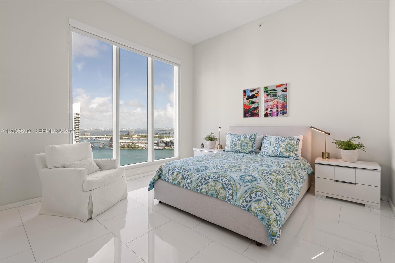 900 Brickell Key Blvd # 3002, Miami FL 33131 — 24