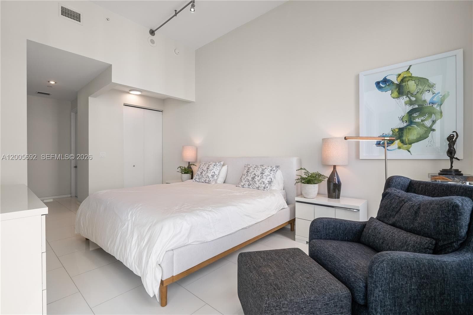 900 Brickell Key Blvd # 3002, Miami FL 33131 — 34