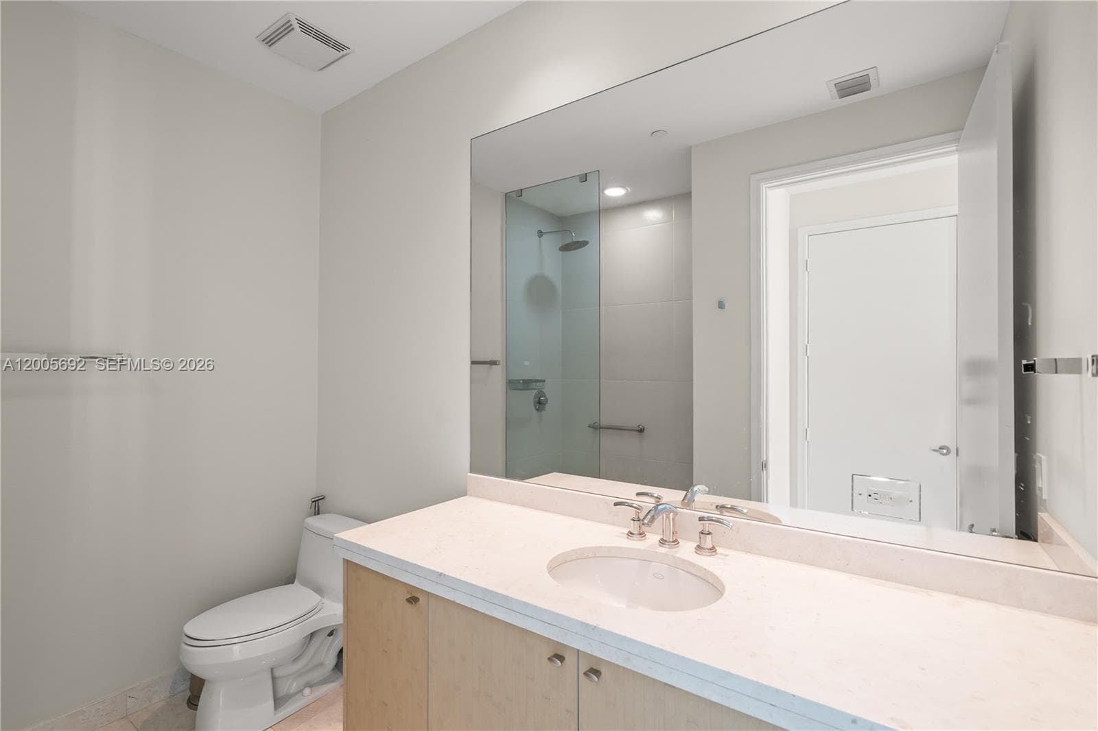 900 Brickell Key Blvd # 3002, Miami FL 33131 — 35