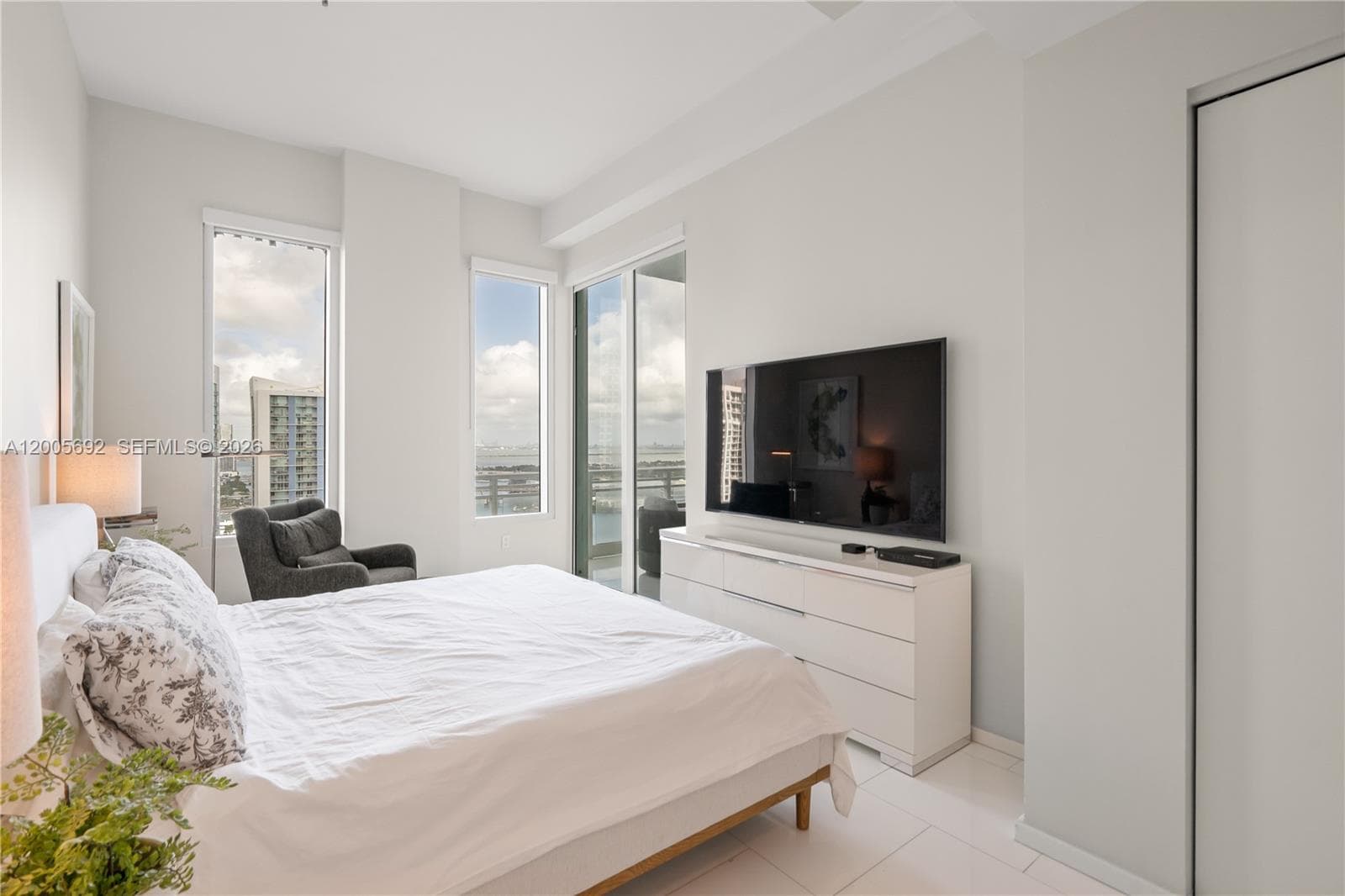 900 Brickell Key Blvd # 3002, Miami FL 33131 — 31