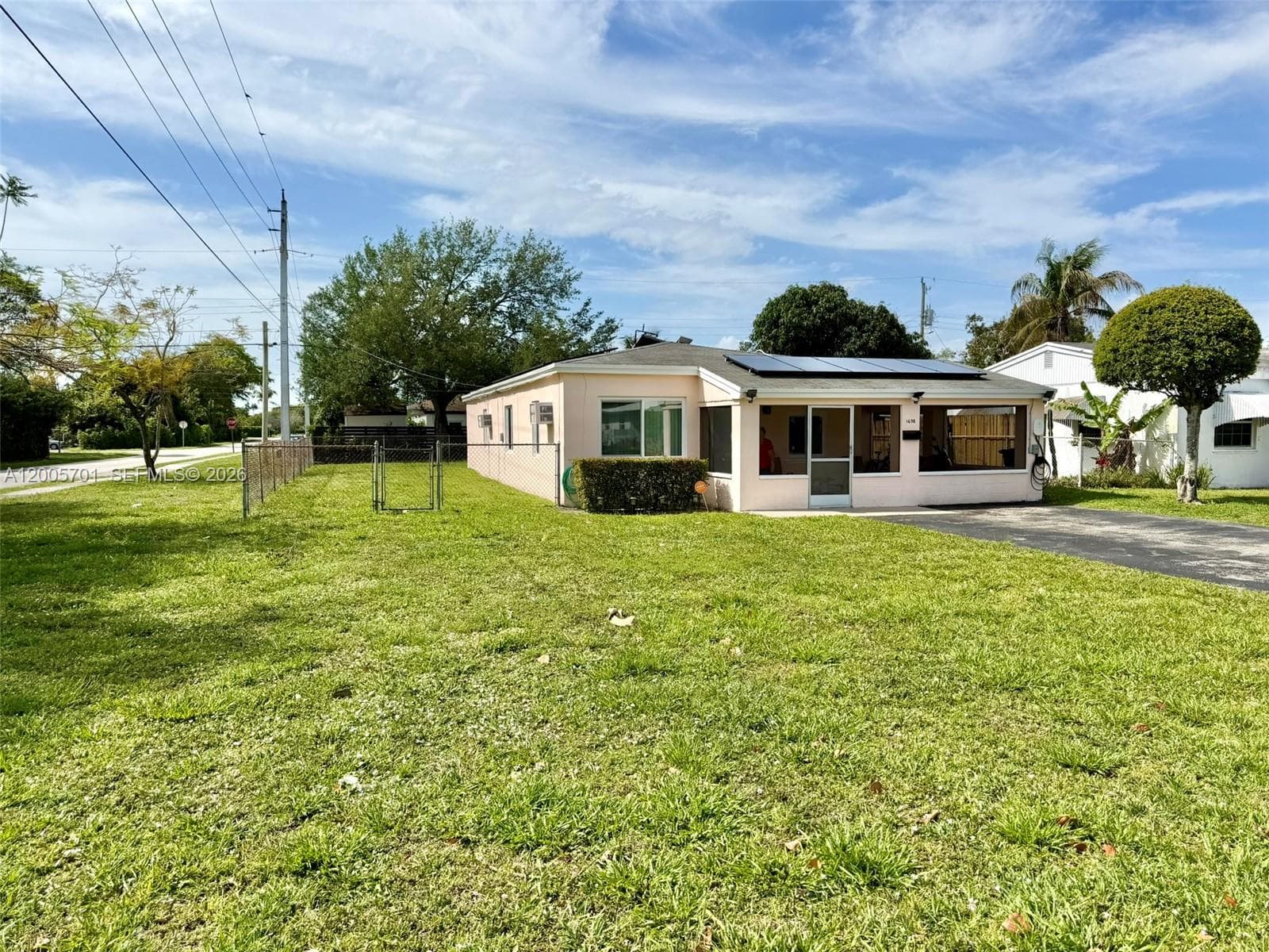 1698 NE 177th St, North Miami Beach FL 33162 — 1