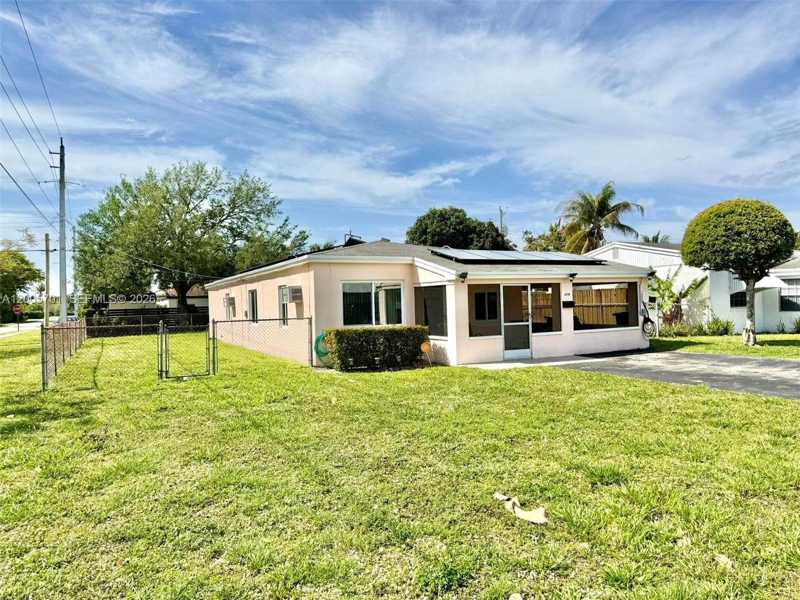 1698 NE 177th St, North Miami Beach FL 33162 — 24