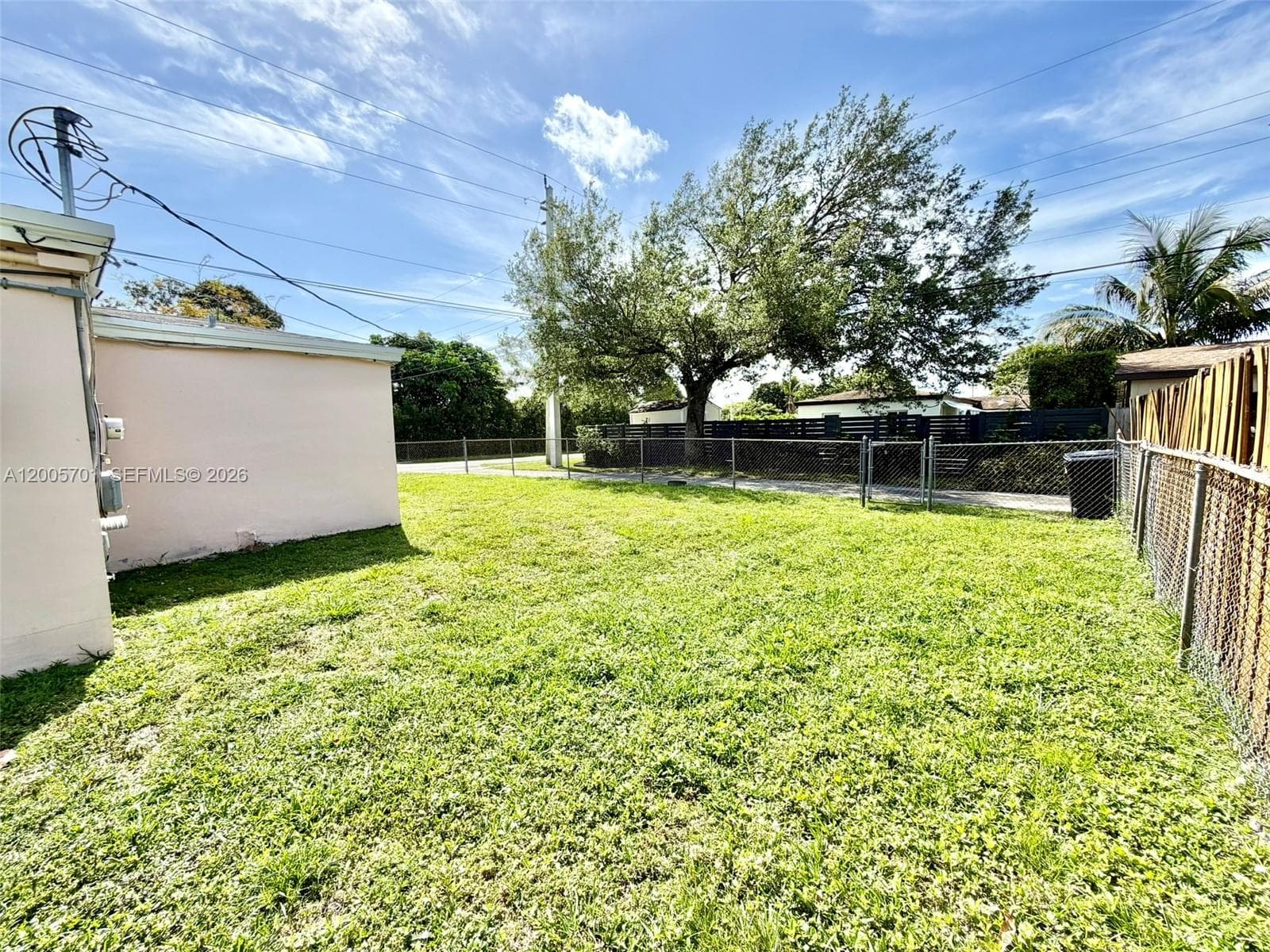 1698 NE 177th St, North Miami Beach FL 33162 — 19