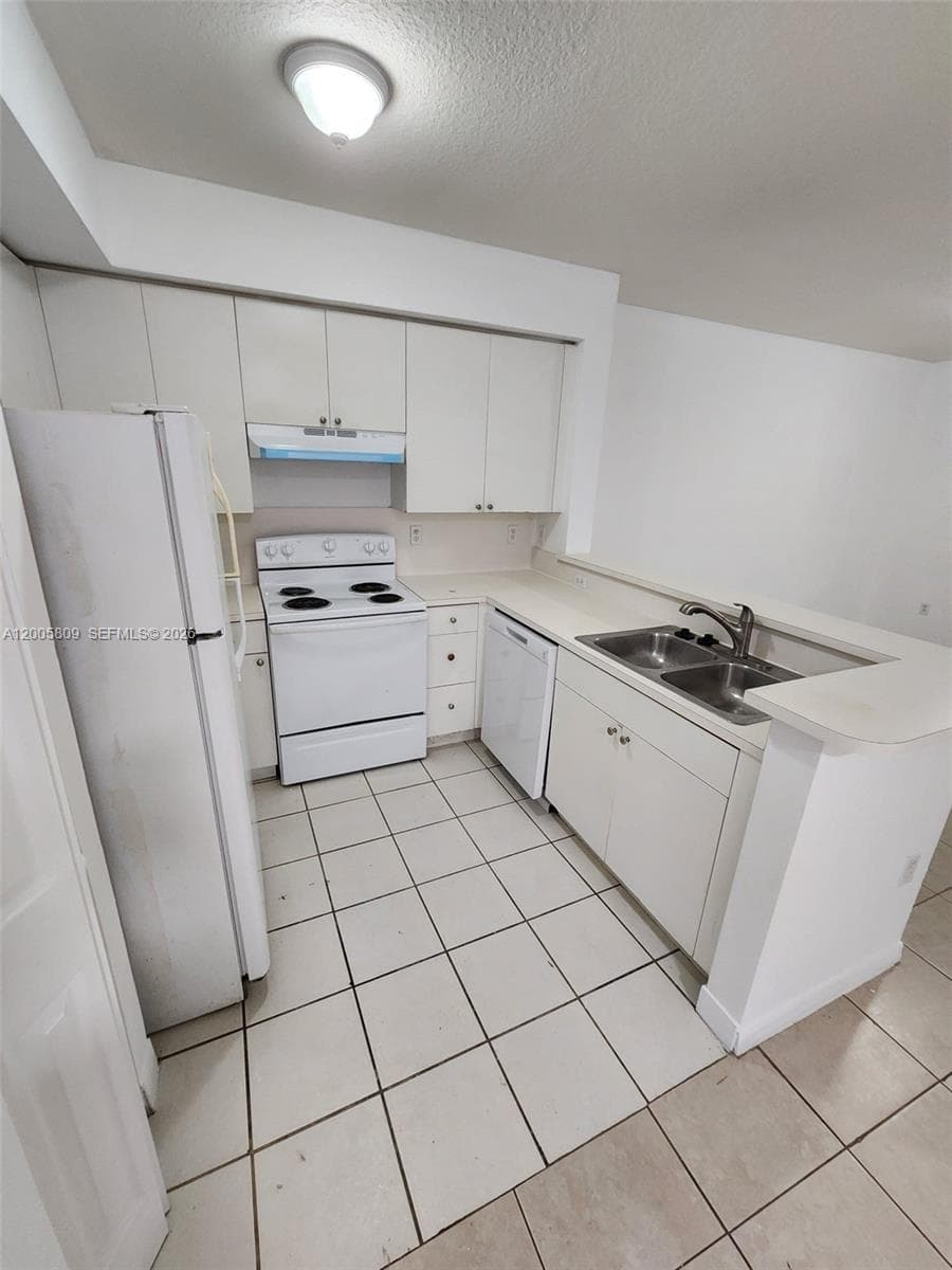 11060 SW 196th St # 209, Cutler Bay FL 33157 — 2