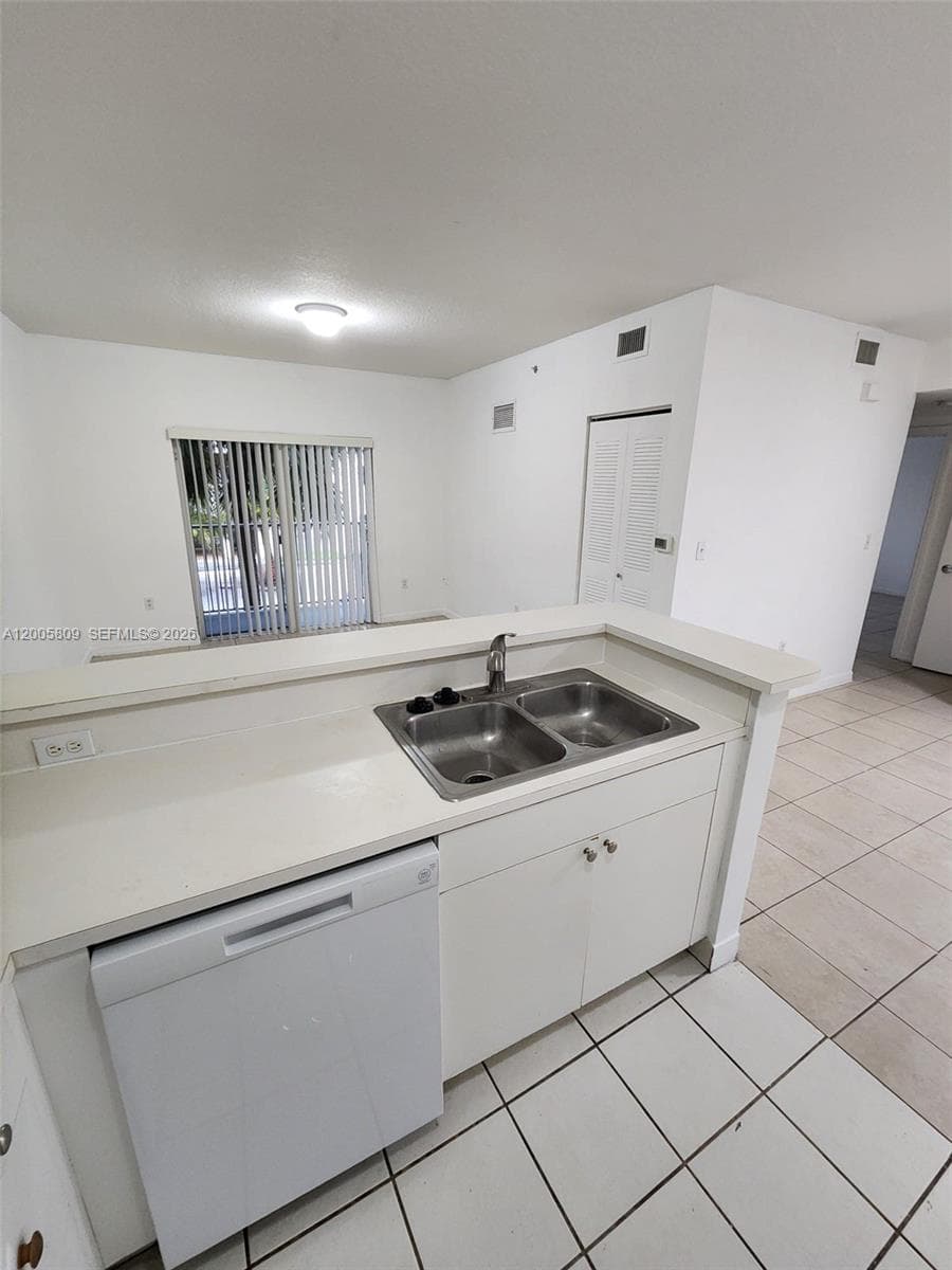 11060 SW 196th St # 209, Cutler Bay FL 33157 — 4