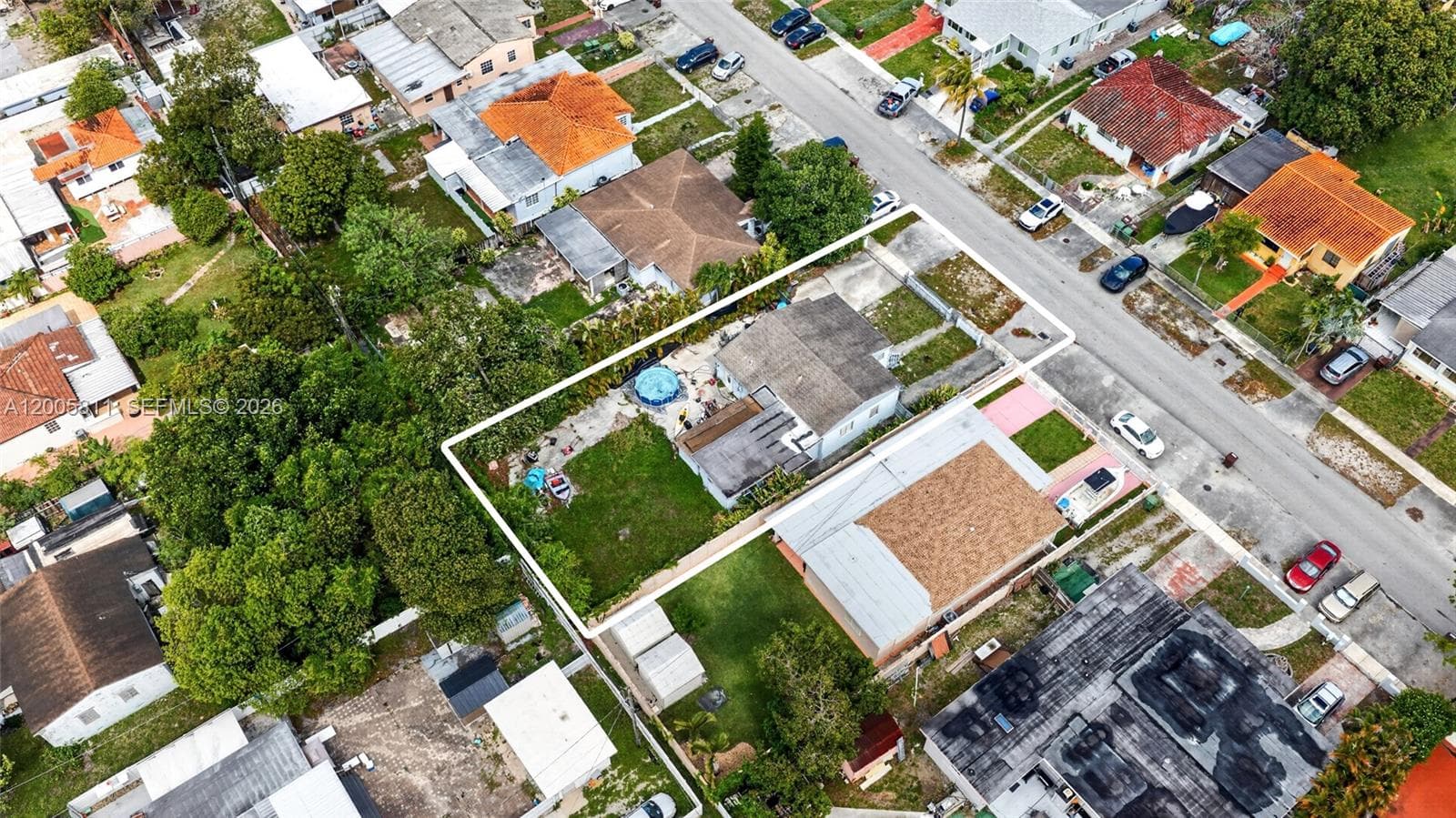 300 E 43rd St, Hialeah FL 33013 — 33