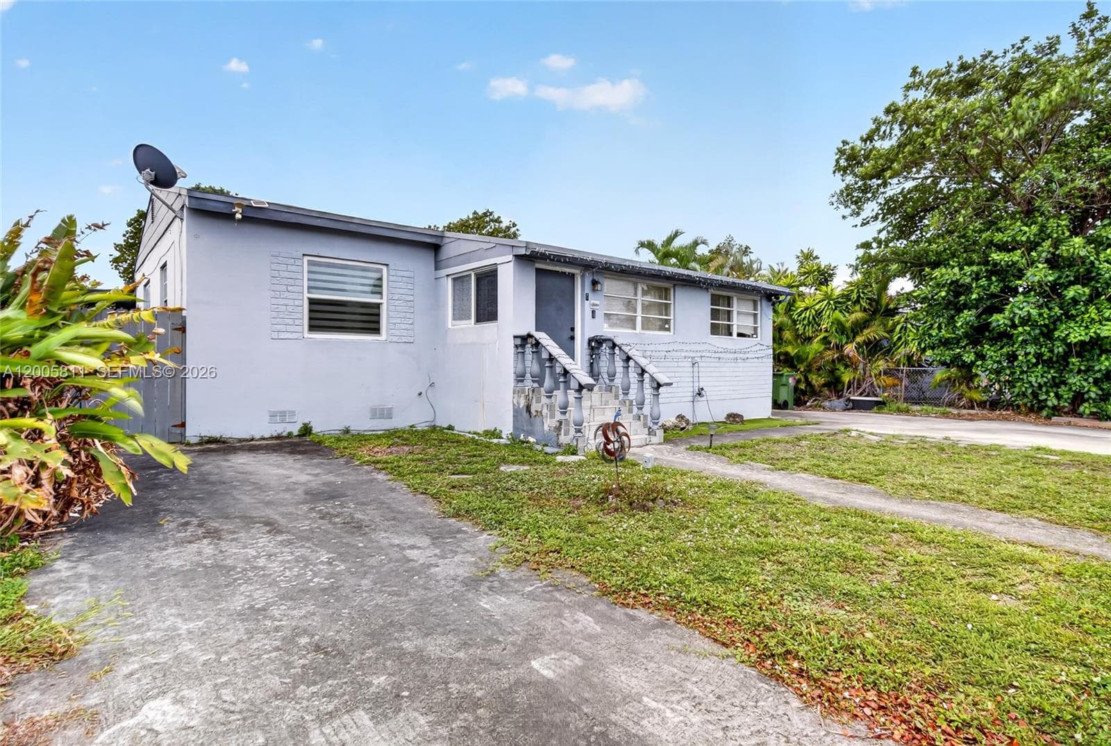 300 E 43rd St, Hialeah FL 33013 — 25