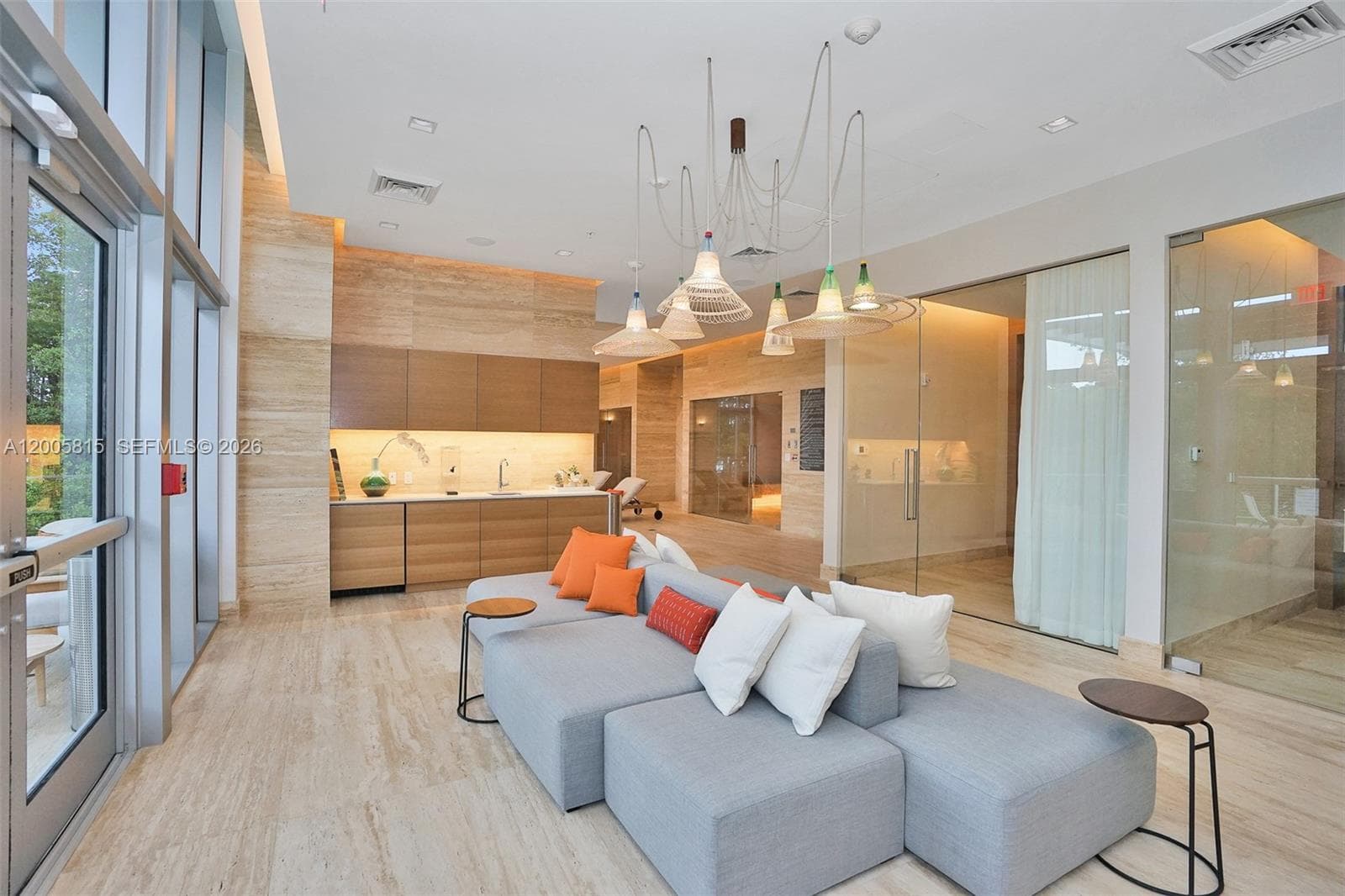 16385 NE Biscayne Blvd, North Miami Beach FL 33160 — 30