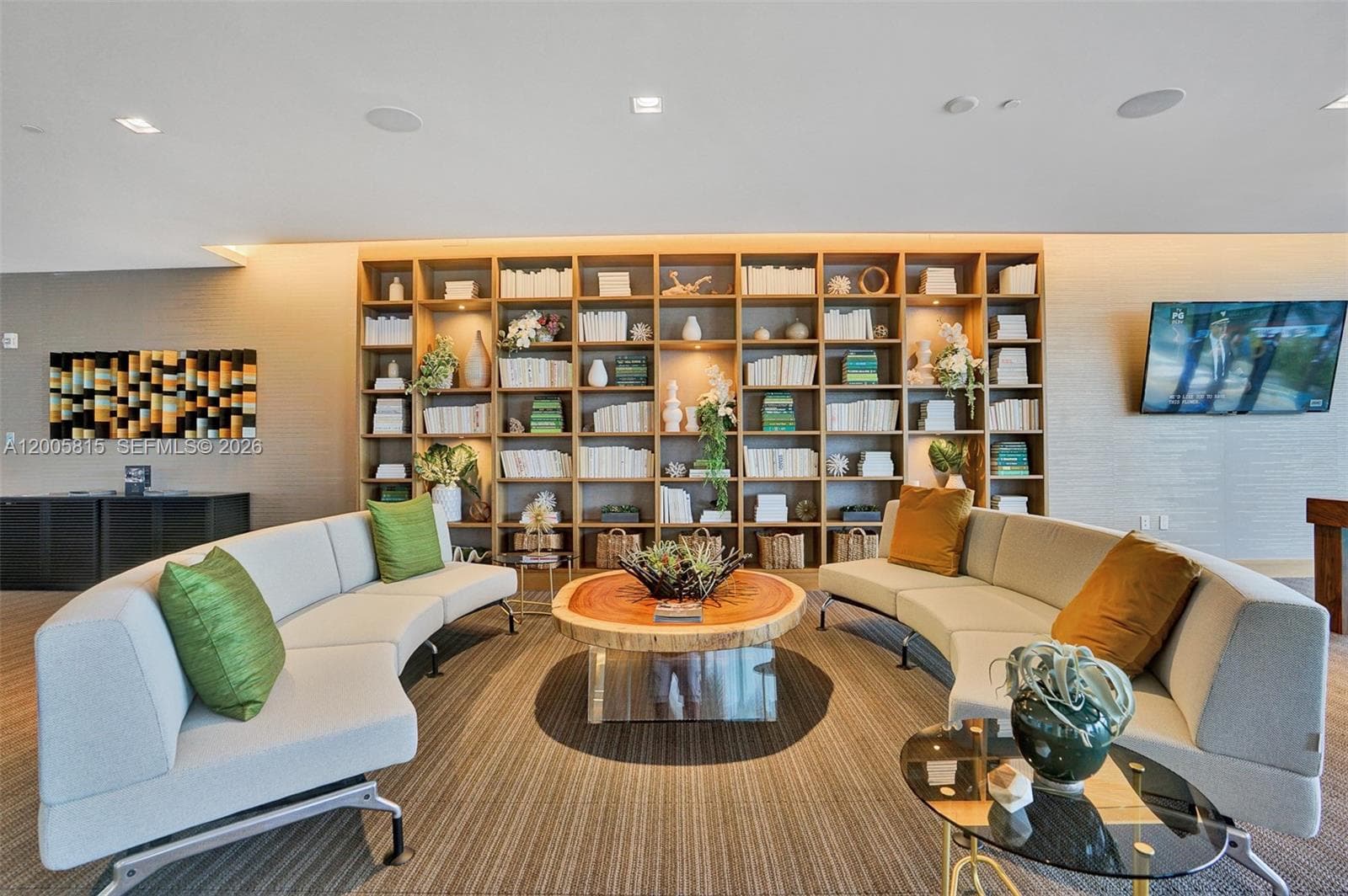 16385 NE Biscayne Blvd, North Miami Beach FL 33160 — 48