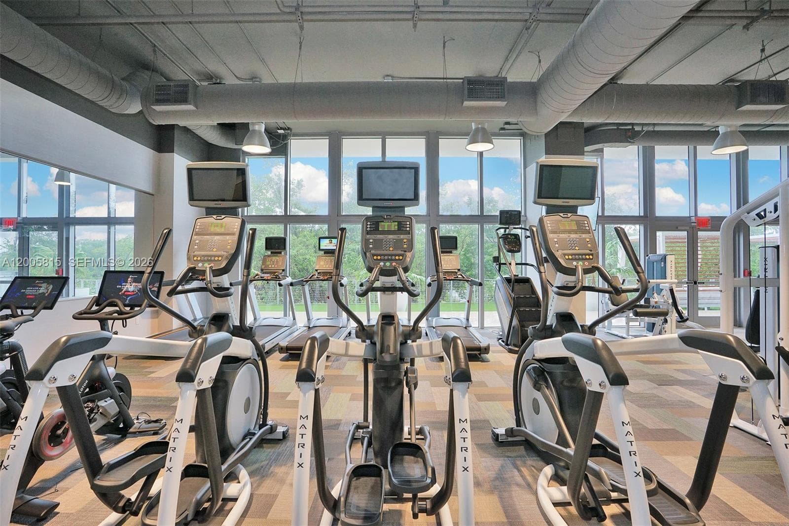 16385 NE Biscayne Blvd, North Miami Beach FL 33160 — 40