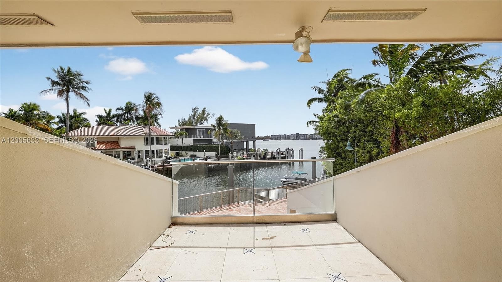 3226 NE 168th St, North Miami Beach FL 33160 — 23