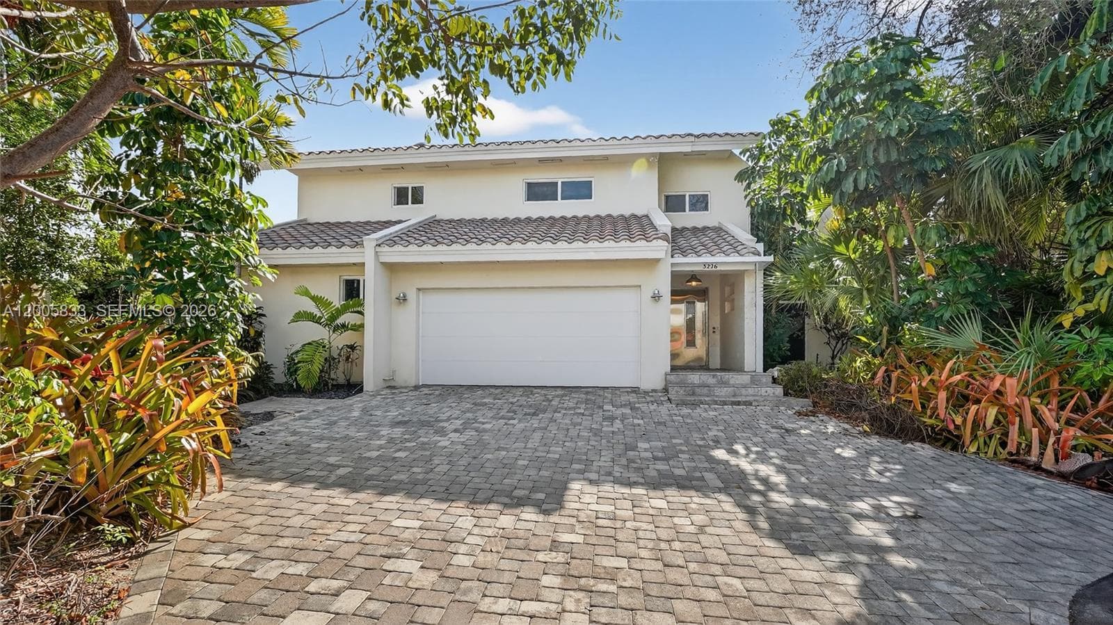 3226 NE 168th St, North Miami Beach FL 33160 — 30
